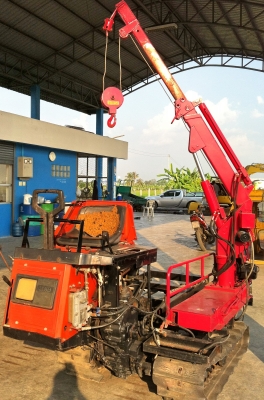 ขายรถบรรทุกล้อยางติดเครน