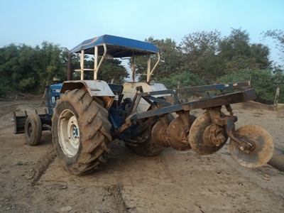 FORD 77 เครื่องดีมากครับระบบผานก็ดีมากครับราคาคุยกันได้ครับ