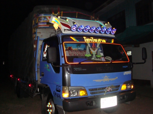 รถรับจ้าง 6 ล้อ 4ล้อ บริการทั่วไทยครับ 089-1610096 เอก ลาดพร้าว