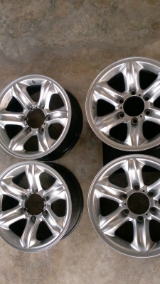 ล้อเล็บเหยี่ยวแท้ๆ สภาพสวยพร้อมหล่อ เหมาะกะวีโก้และคอออฟโรด