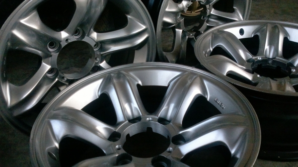 ล้อเล็บเหยี่ยวแท้ๆ สภาพสวยพร้อมหล่อ เหมาะกะวีโก้และคอออฟโรด