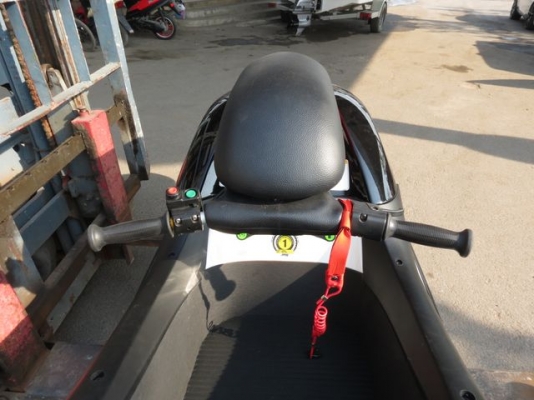 ++ขายเจ็ทสกียืน KAWASAKI SXR 800 ปี 2011 สภาพสวยมาก ใช้มาประมาณ 10 ชม. เท่านั้น++ ++ขายเจ็ทสกียืน KAWASAKI SXR 800 ปี 2011 สภาพสวยมาก ใช้มาประมาณ 10 ชม. เท่านั้น++