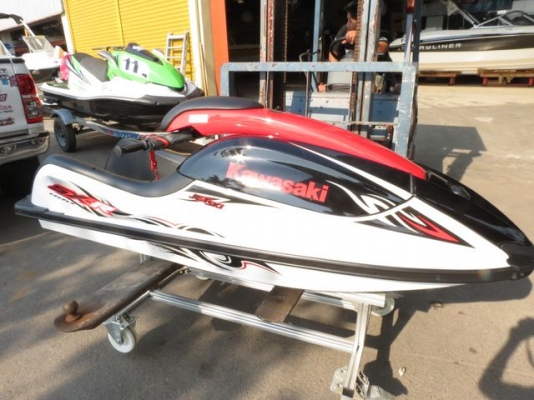 ++ขายเจ็ทสกียืน KAWASAKI SXR 800 ปี 2011 สภาพสวยมาก ใช้มาประมาณ 10 ชม. เท่านั้น++ ++ขายเจ็ทสกียืน KAWASAKI SXR 800 ปี 2011 สภาพสวยมาก ใช้มาประมาณ 10 ชม. เท่านั้น++