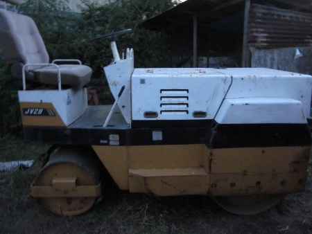 ขาย-รถบดแบบนั่งขับ KOMATSU: JV28-1 มือสองนำเข้าจากญี่ปุ่น สภาพดี พร้อมใช้งานทันที