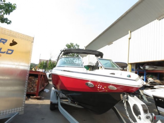 ++ขายเรือใหม่ REGAL 2100 ปี 2012 เครื่อง v8 สุดหรู แรง++