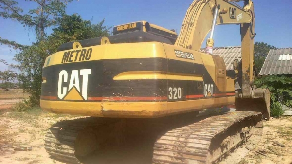 ขายรถรถแบคโฮ CAT 320 V 2 L เอกสารทะเบียนเอวแน่นโซ่หนาไฟฟ้าเต็มพร้อมใช้มากๆ