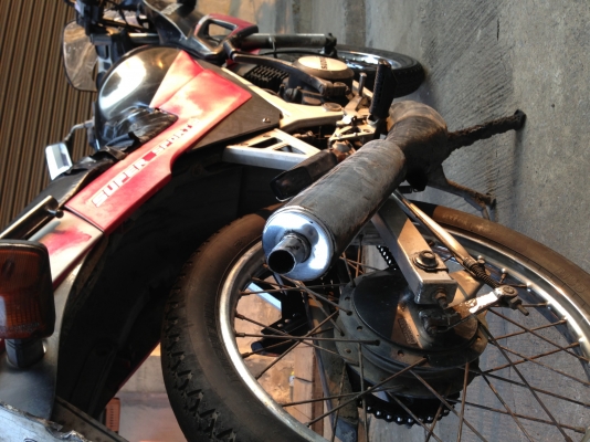 ขายรถในตำนานจรวดทางเรียบSuzuki rgv 150 ทะเบียนเต็มโอนรถมือเดียวใกล้ศูนพันแล้วคับ ขายรถในตำนานจรวดทางเรียบSuzuki rgv 150 ทะเบียนเต็มโอนรถมือเดียวใกล้ศูนพันแล้วคับ