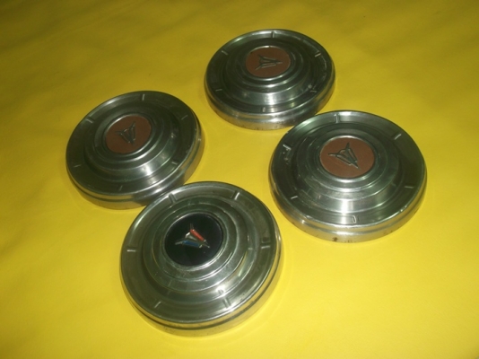 ขายฝาตบ แวเลี้ยน รถยนต์คลาสิก สนใจชมก่อนได้คับ ขายฝาตบ แวเลี้ยน รถยนต์คลาสิก สนใจชมก่อนได้คับ