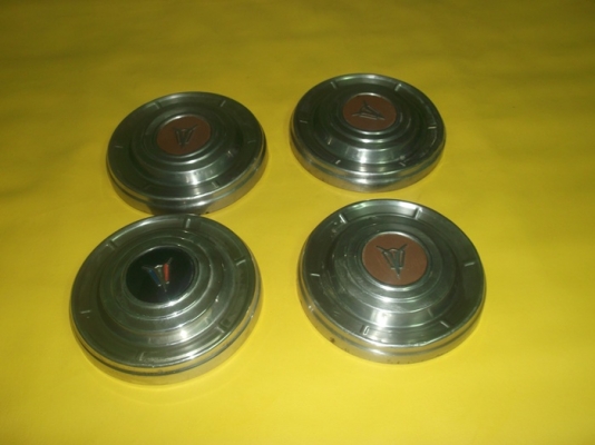 ขายฝาตบ แวเลี้ยน รถยนต์คลาสิก สนใจชมก่อนได้คับ ขายฝาตบ แวเลี้ยน รถยนต์คลาสิก สนใจชมก่อนได้คับ