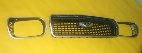 ขายกระจังหน้ามาสด้า  สภาพสวยๆ