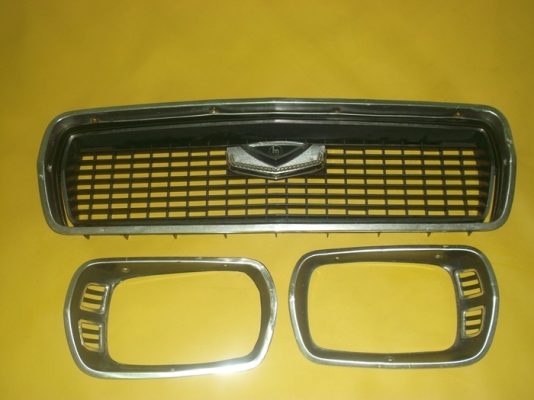 ขายกระจังหน้ามาสด้า  สภาพสวยๆ