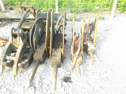 หัวแย็กสำหรับรถแบคโฮ