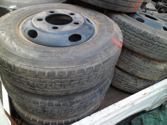 ขายกะทะล้อเรเดียล 5 รู แอลฟ์ พร้อมยาง 195/85-16 ขายกะทะล้อเรเดียล 5 รู แอลฟ์ พร้อมยาง 195/85-16