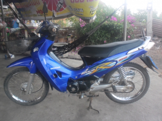 ขายเวฟ125 ตัวเก่า13500บาท0897074784 พิดโลก