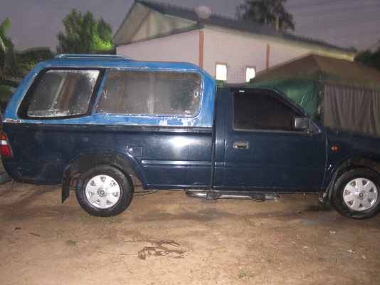 ISUZU DRAGON สีน้ำเงิน ปี 1997 ISUZU DRAGON สีน้ำเงิน ปี 1997