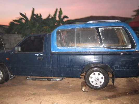 ISUZU DRAGON สีน้ำเงิน ปี 1997 ISUZU DRAGON สีน้ำเงิน ปี 1997