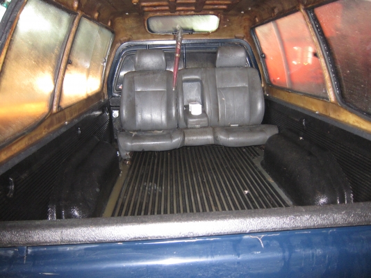 ISUZU DRAGON สีน้ำเงิน ปี 1997 ISUZU DRAGON สีน้ำเงิน ปี 1997