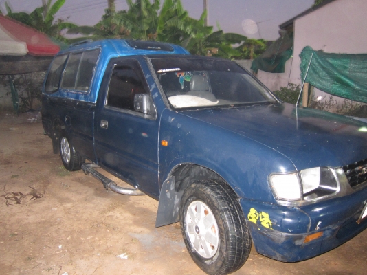 ISUZU DRAGON สีน้ำเงิน ปี 1997 ISUZU DRAGON สีน้ำเงิน ปี 1997
