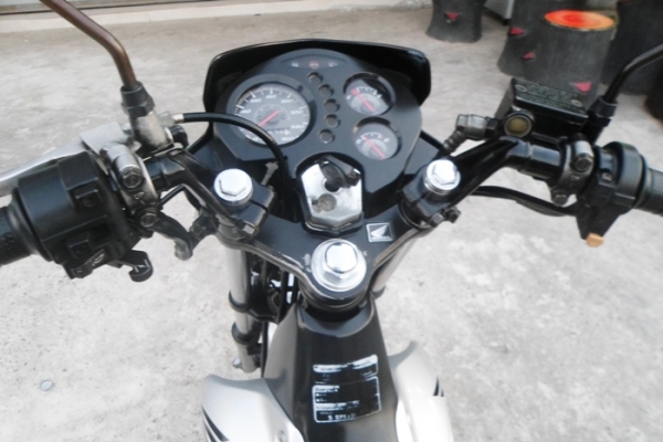 ขายHONDA SONIC ปี49สตาร์ทมือ(ขายแล้ว)