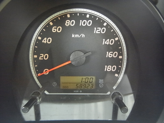 ขายดาวน์  COMMUTER 2011   ลดราคาเหลือ 100,000 บาท