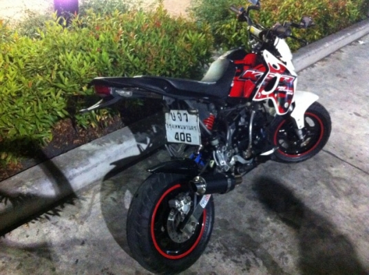 ขาย kawasaki zephyr 400 รถสวยพร้อมทะเบียนเปิด 69,000