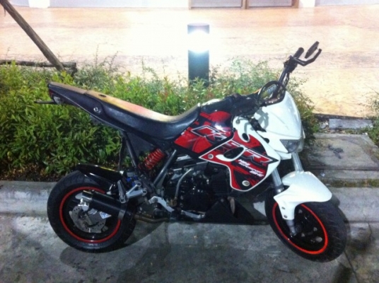 ขาย kawasaki zephyr 400 รถสวยพร้อมทะเบียนเปิด 69,000