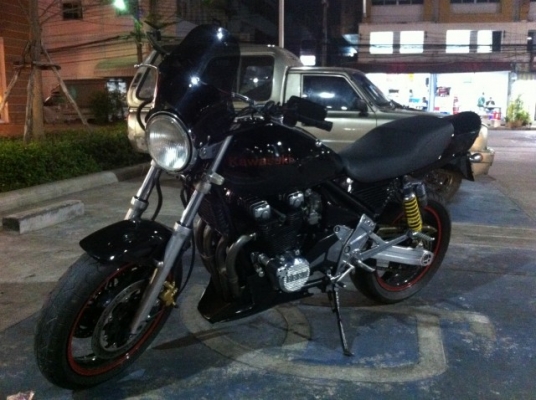 ขาย kawasaki zephyr 400 รถสวยพร้อมทะเบียนเปิด 69,000