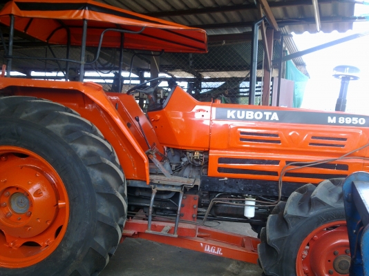 ขายด่วนรถคูโบต้า M8950  แรงจัด  105Hp.  ลดราคาลงแล้วนะพี่น้อง