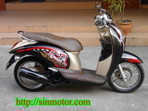 ขาย Scoopy i หัวฉีด สีดำ สวยกริ๊บๆ ไร้ริ้วรอย เครื่องเดิมดียอดเยี่ยม ขับมันส์มาก ราคา 27500 บาท
