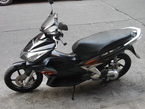 ขาย Airblade ตัวท๊อป ล้อแม็ก คอมบายเบรค สีดำ สวยคมเข้ม เครื่องเดิมดีสุดเลิศ ขับดีมากๆ 23500 บาท