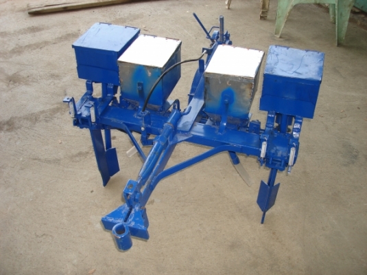 ขายเครื่อง ปลูกข้าวโพด (หมดชั่วคราวครับ)