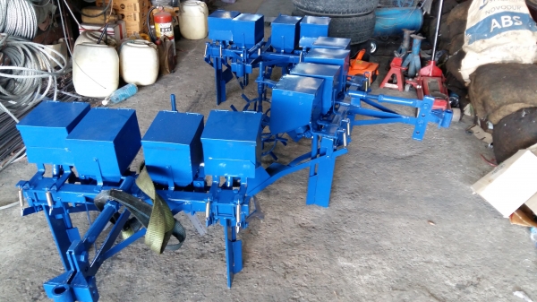 ขายเครื่อง ปลูกข้าวโพด (หมดชั่วคราวครับ) ขายเครื่อง ปลูกข้าวโพด (หมดชั่วคราวครับ)