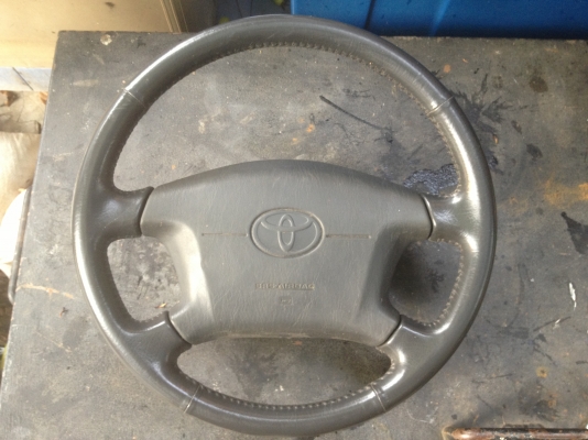 อยากขาย พวงมาลัย TOYOTA