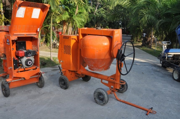 ขายเครื่อง โม่ปูนBelle ติดเครื่องYanmarดีเซล นำเข้าญี่ปุ่นยังไม่เคยใช้ในไทย ขาย22,000บาท!!!