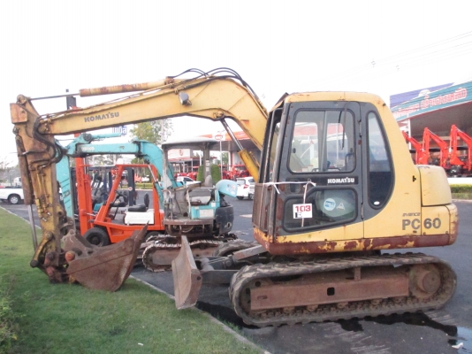 ขายไปซะแล้ว KOMATSU PC60-7 เก่านอกแท้ๆ เอวแน่น ปั็มแรง พร้อมใช้ ขายไปซะแล้ว KOMATSU PC60-7 เก่านอกแท้ๆ เอวแน่น ปั็มแรง พร้อมใช้
