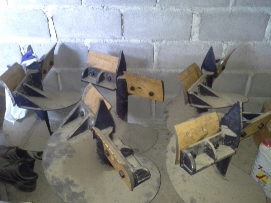 เครื่องเจาะหลุม เครื่องตัดหญ้ารถเล็ก รถใหญ่ ผาน6 ผาน 7 เครื่องเจาะหลุม เครื่องตัดหญ้ารถเล็ก รถใหญ่ ผาน6 ผาน 7