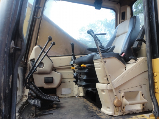 ขายรถแบ็กโฮ CAT 320 V-2 สวย เดิม ไฟฟ้าครบ สนจัยโทร 085-7985051