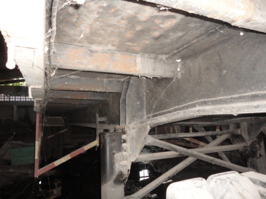 HINO  รถสิบล้อหัวลากพร้อมหางพื้นเรียบ  เล่มพร้อมโอนค่ะ