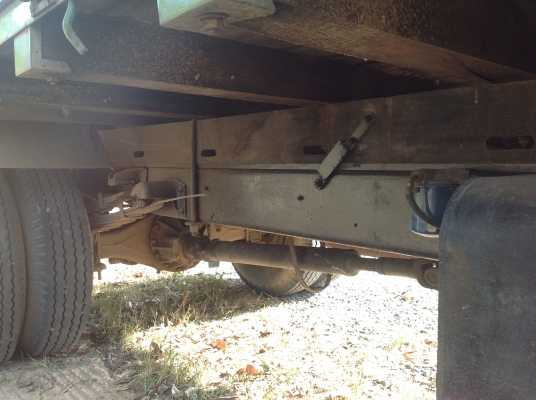 รถ ISUZU ขนาด 110 แรงม้า