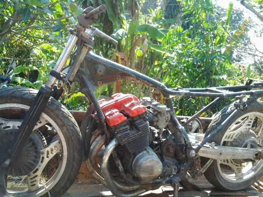 ขาย honda cbx 400 หรือ แลก ขาย honda cbx 400 หรือ แลก