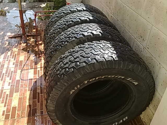 ขายยางBF 265/75/16 ปี 06