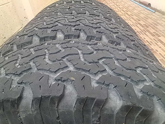 ขายยางBF 265/75/16 ปี 06