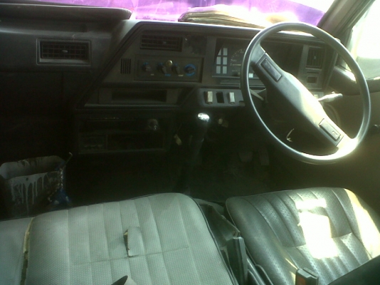 ขายรถตู้สภาพดีพร้อมใช้งานเครื่่องTD27ฝาดำ ขายรถตู้สภาพดีพร้อมใช้งานเครื่่องTD27ฝาดำ