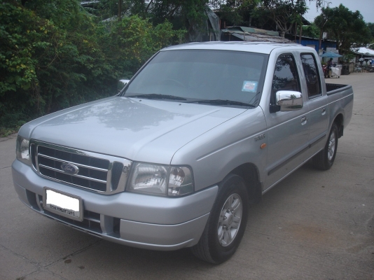 ขายford4ประตู มือเดียว รถสวย