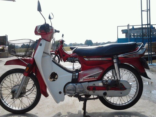 ขาย ดรีม 100 เดิมเครื่องดี ทะเบียนโอนภาษีขาดไม่กี่เดือนครับ