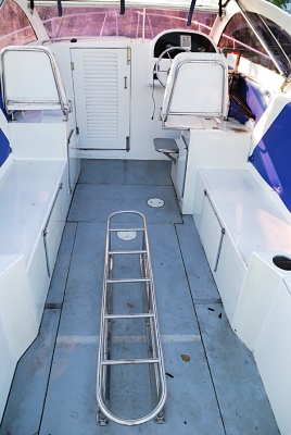 ขายเรือไฟเบอร์ 25 ฟุตพร้อม tailer