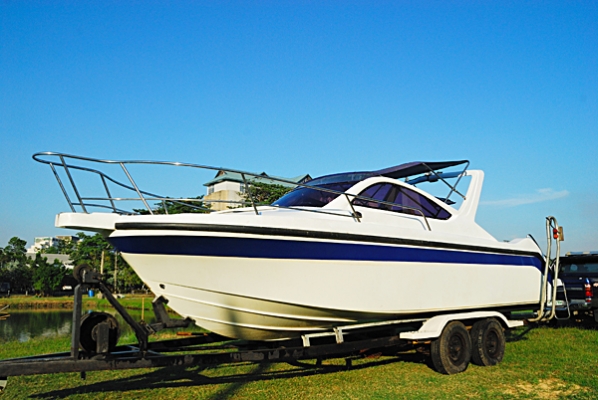 ขายเรือไฟเบอร์ 25 ฟุตพร้อม tailer