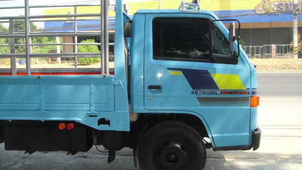 ISUZU NKR110แรง รถห้างแท้ ดาวน์45000ผ่อน9000/48เดือน