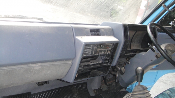 ISUZU NKR110แรง รถห้างแท้ ดาวน์45000ผ่อน9000/48เดือน