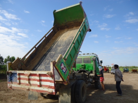 ขายรถ6ล้อดั๊มISUZU FSR เครื่อง6BF1 175แรงม้า ยาว4 เมตร พ.เพาเวอร์ เบรคจิฟฟี่  คัทซีสวย ยาง9.00ขอบ20 รถสภาพพร้อมใช้งานสนใจติดต่อ ชัยยา สตึก โทร 081-997272